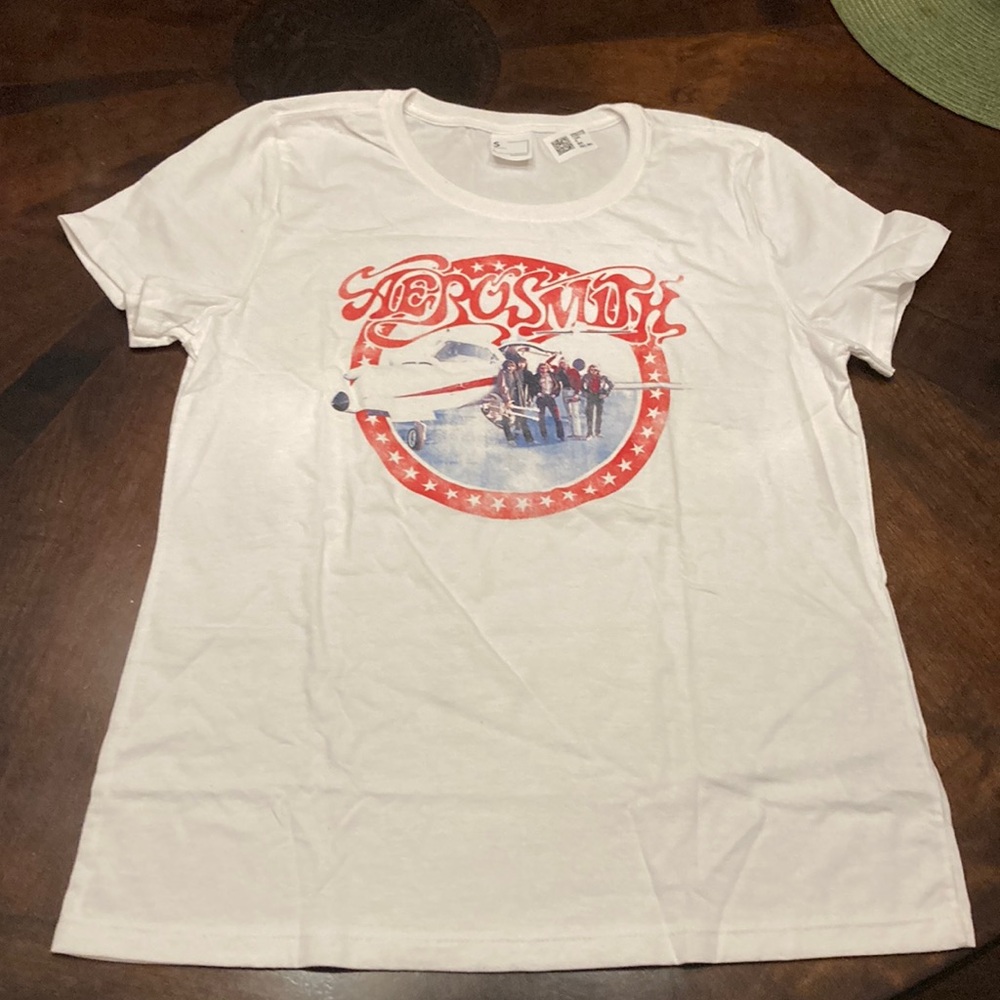 New Aerosmith Retro White Tee women’s size S